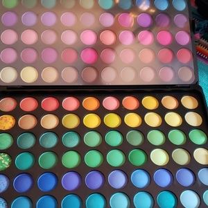 💄BH cosmetics 1st edition 120 color eyeshadow💄